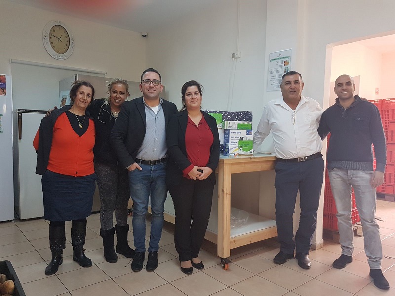 אביב איטח, משה דבוש ואנשי הבית החם