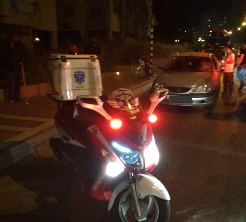 זירת התאונה בכיכר שמשון צור (צילום: דוברות איחוד הצלה)