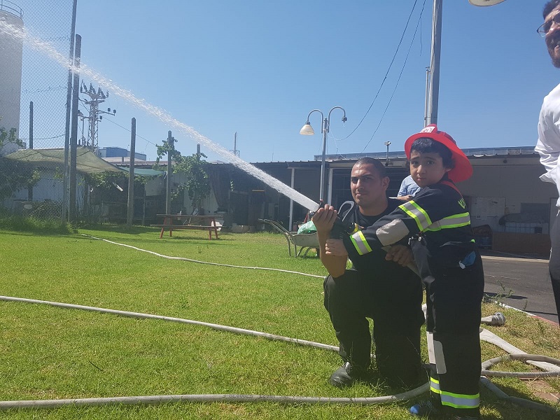 חזקי בתחנת הכיבוי ברחובות