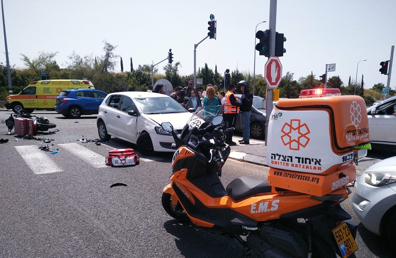 זירת התאונה בכביש 411 (צילום: דוברות איחוד הצלה)