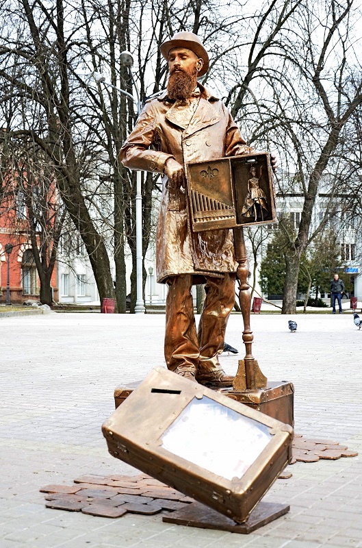 פסל חי מאוקראינה, שואו טיים