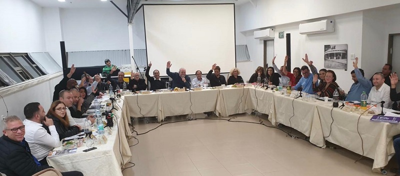 חברי מועצת רחובות בהצבעה לאישור תקציב העיר לשנת 2020