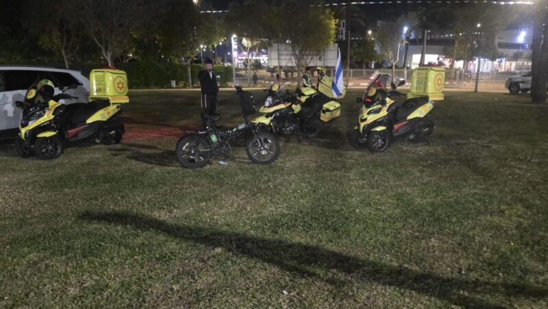 שלושה נדקרו ברחובות, צילום מד"א